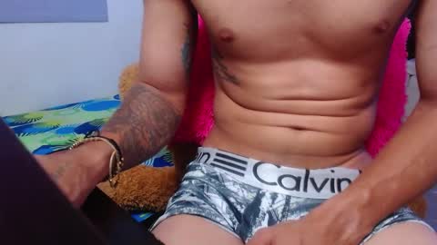 Snapshot of ethan_white_ chatting on February 2025 09:24:02 AM ethan white online show from February 2025 09:24:02 AM