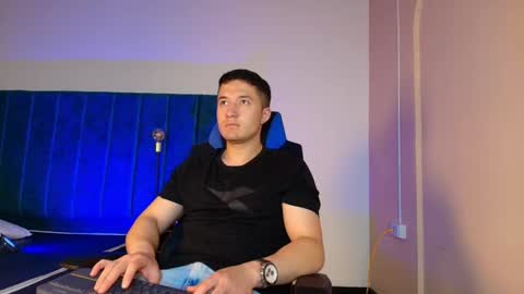 ethanconnor_ online show from October 2025 12:17:02 PM