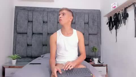 Snapshot of ethanhot_os chatting on March 2026 09:04:02 PM ethanhot_os online show from March 2026 09:04:02 PM