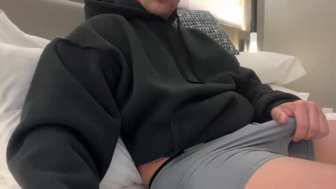 eu_dude online show from November 2025 02:39:01 AM