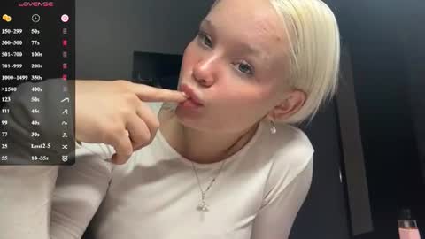 Snapshot of eugenierickel chatting on July 2026 01:21:01 AM Alice online show from July 2026 01:21:01 AM