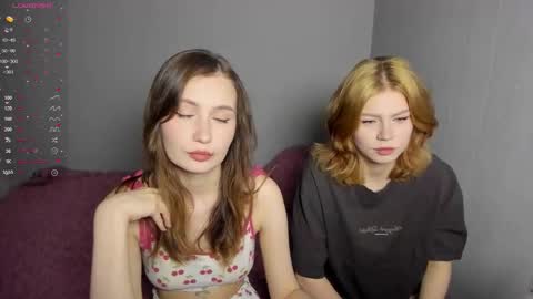 Veronica Tiia Lilith left to right online show from December 2025 09:55:01 PM