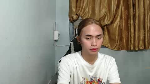 YELLA online show from January 2025 10:02:01 PM