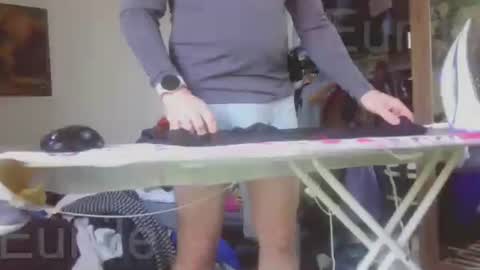 eunile online show from February 2026 03:55:01 PM