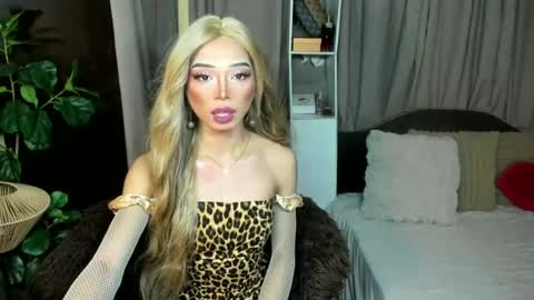 euphoric_goddess online show from June 2026 10:57:02 AM