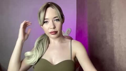 Snapshot of eva1how chatting on February 2026 01:08:02 PM Eva online show from February 2026 01:08:02 PM