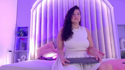 Snapshot of eva_daemon chatting on May 2026 12:25:02 PM EVA DAEMON online show from May 2026 12:25:02 PM