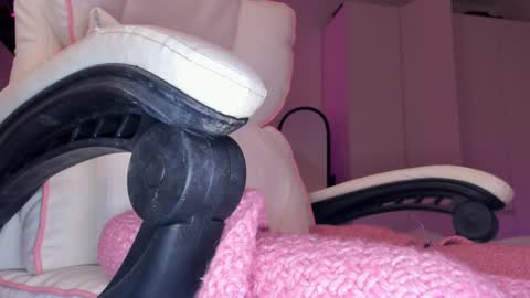 Eva Davis online show from January 2025 05:05:01 AM