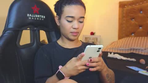 Snapshot of eva_foxs chatting on November 2025 01:26:02 AM Eva Foxs online show from November 2025 01:26:02 AM