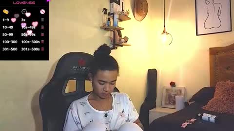 Snapshot of eva_foxs chatting on November 2025 05:44:01 AM Eva Foxs online show from November 2025 05:44:01 AM