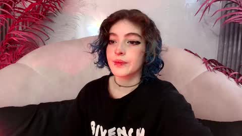 E V A online show from October 2025 07:51:01 PM