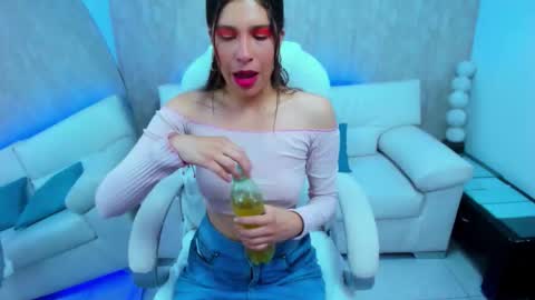eva_hells online show from September 2025 08:23:02 PM