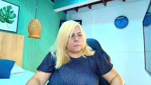 eva_love49 online show from March 2026 07:10:01 PM