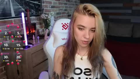 Snapshot of eva_mini chatting on June 2026 09:21:02 PM eva_mini online show from June 2026 09:21:02 PM