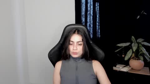 eva_monn online show from December 2024 07:22:01 PM