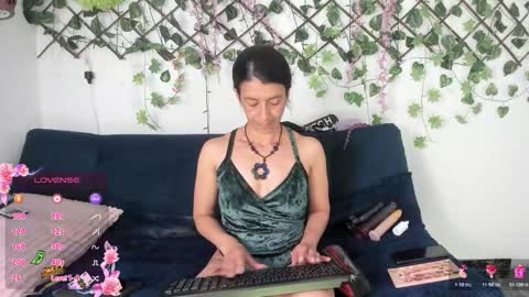 Eva  online show from January 2026 07:48:01 PM