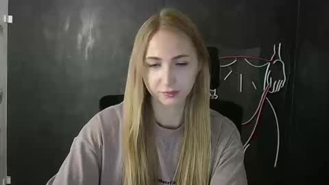 Eva online show from October 2025 12:15:01 PM