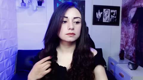 Snapshot of eva_rosell chatting on November 2025 03:01:02 PM Eva online show from November 2025 03:01:02 PM