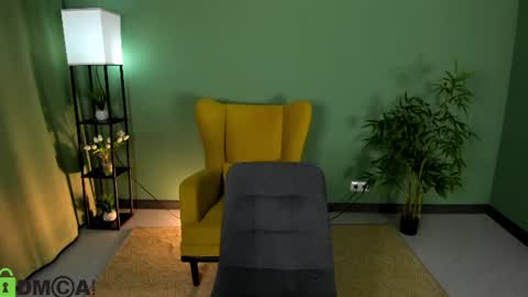 eva sicret online show from June 2026 04:17:01 PM