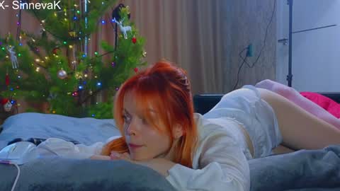 Snapshot of eva_sinn chatting on December 2024 08:21:01 AM Hi there i am Eva and i wish create a nice community with you so join my Ticket Show for more pleasure online show from December 2024 08:21:01 AM