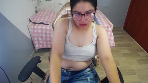 eva_smit_t online show from December 2025 02:42:02 AM