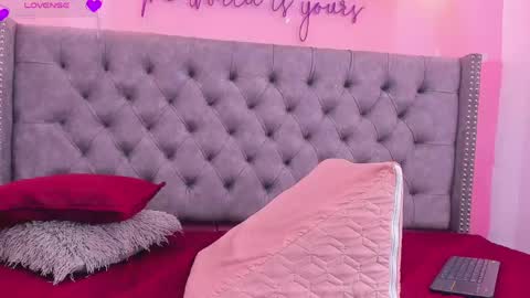 eva_smith5 online show from April 2026 09:16:01 PM