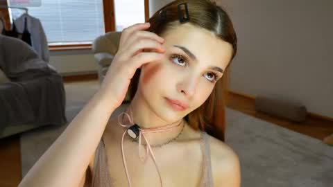 Hello my name is Eva its my first day here online show from April 2026 08:56:01 AM