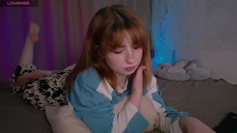 Snapshot of evaa_moonn_ chatting on June 2026 05:11:02 PM Eva online show from June 2026 05:11:02 PM