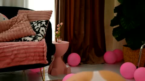 Eva  online show from April 2026 09:29:02 AM