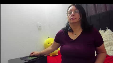 Snapshot of evaaross chatting on November 2025 02:39:02 PM Eva online show from November 2025 02:39:02 PM