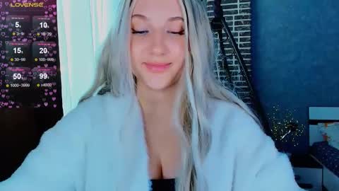 Eva  online show from November 2025 06:58:01 AM