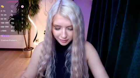 Snapshot of evacadooo chatting on April 2026 03:52:01 AM Eva online show from April 2026 03:52:01 AM