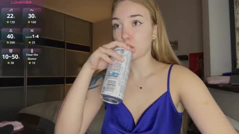 evacarter1 online show from October 2025 06:56:02 AM