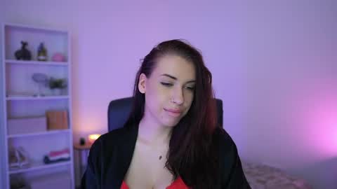 EvaGomess online show from June 2026 06:19:02 PM