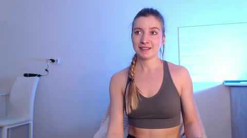Snapshot of evahailey_ chatting on April 2026 03:54:02 AM Eva online show from April 2026 03:54:02 AM