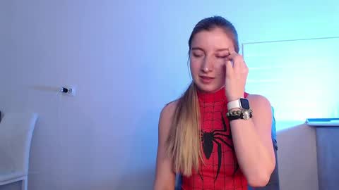 Snapshot of evahailey_ chatting on May 2026 04:42:02 AM Eva online show from May 2026 04:42:02 AM