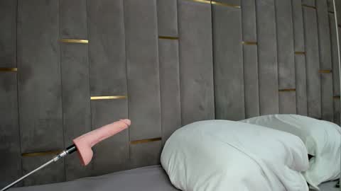 EVA online show from November 2025 03:49:01 PM