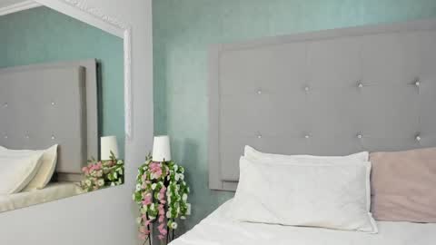 evamilf24 online show from December 2024 12:16:02 PM