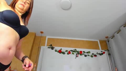 evamilf24 online show from April 2026 12:31:01 PM