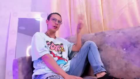 Snapshot of evan_smitt_ chatting on January 2025 01:08:02 PM Evan Smitt online show from January 2025 01:08:02 PM