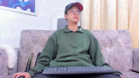 Snapshot of evan_smitt_ chatting on January 2025 12:13:01 PM Evan Smitt online show from January 2025 12:13:01 PM