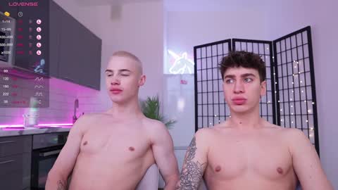 evan_white_ online show from December 2024 08:09:02 AM