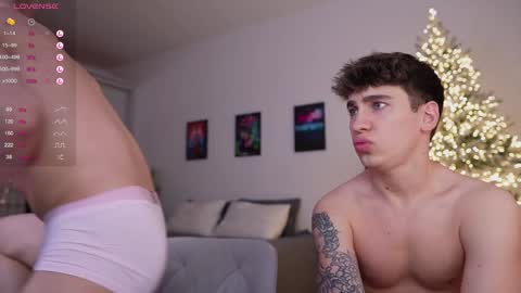 evan_white_ online show from January 2025 07:00:02 PM