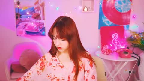 Eva  online show from December 2024 08:41:01 AM