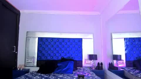 evanllelyne online show from November 2025 11:46:02 AM