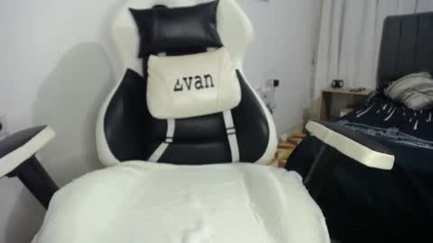 Evan online show from March 2025 09:18:02 AM