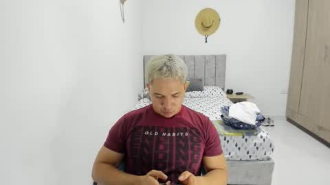 Snapshot of evans_king chatting on May 2026 05:52:02 PM Evan online show from May 2026 05:52:02 PM