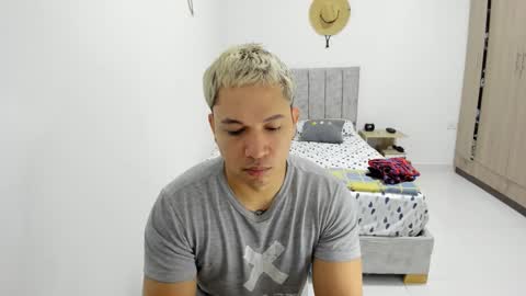 Snapshot of evans_king chatting on May 2026 08:55:02 AM Evan online show from May 2026 08:55:02 AM
