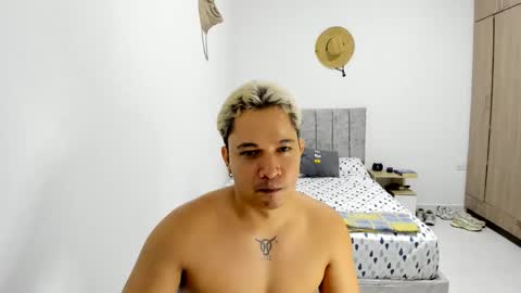 Snapshot of evans_king chatting on June 2026 05:02:02 PM Evan online show from June 2026 05:02:02 PM
