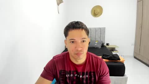 Snapshot of evanss_king chatting on July 2026 12:29:01 PM Mateo and Valerio online show from July 2026 12:29:01 PM